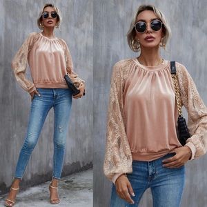 🆕Lace sleeves velvet top